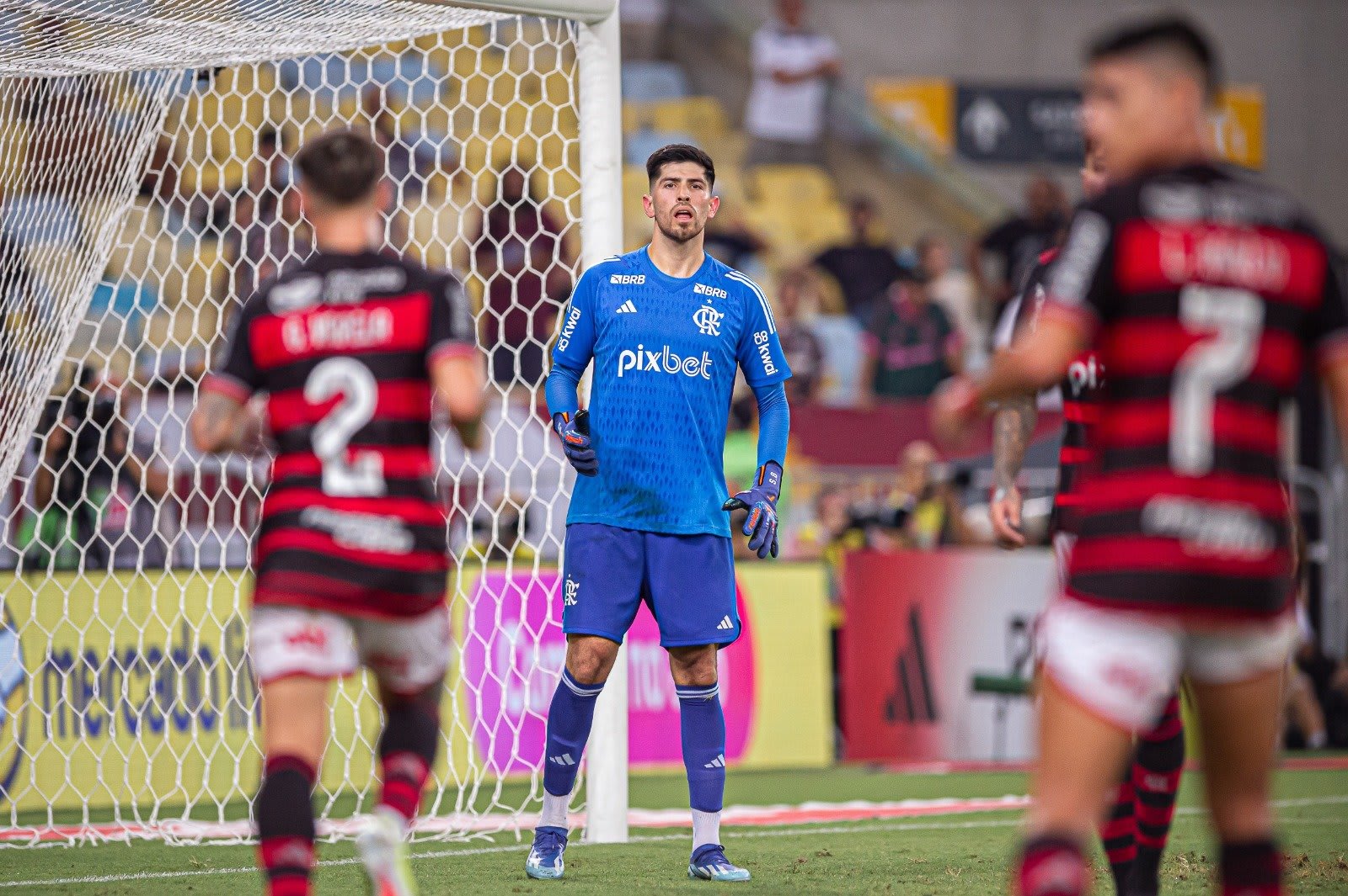 Flamengo Celebra Solidez Defensiva com Atuação de Destaque de Léo Pereira