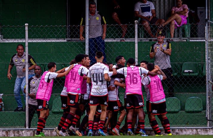 Flamengo encara Olympiacos no Mundial de Clubes após conquistar Libertadores sub-20.