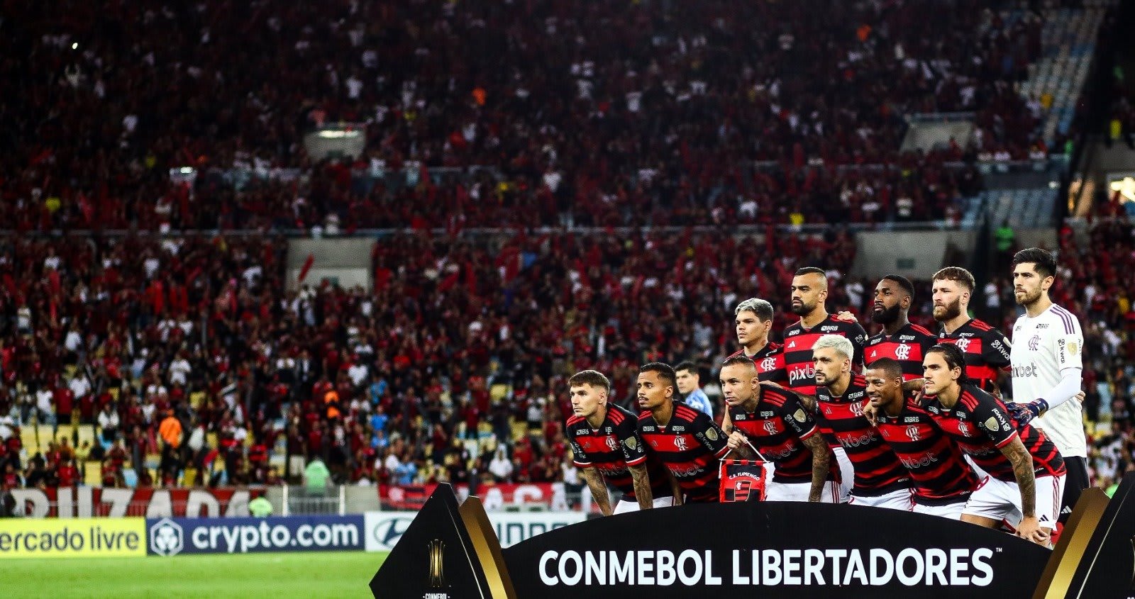 Flamengo recebe multa da Conmebol por infrações da torcida na Libertadores.