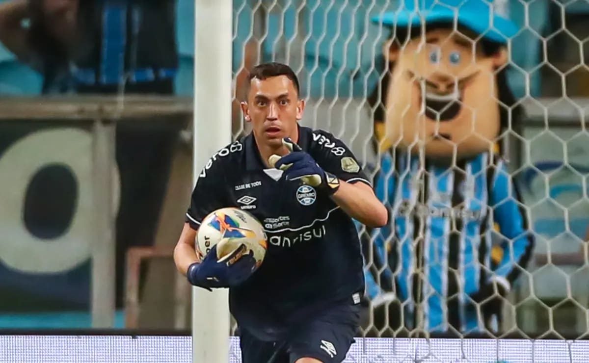 Marchesín elogia desempenho do Grêmio em vitória sobre Cuiabá no Brasileirão.