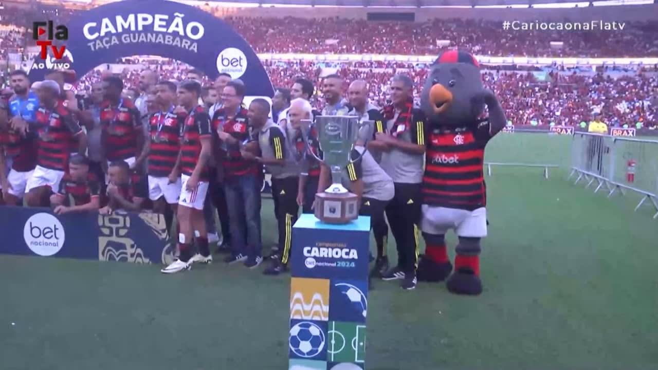 Flamengo conquista o Troféu da Taça Guanabara em partida histórica no Maracanã.