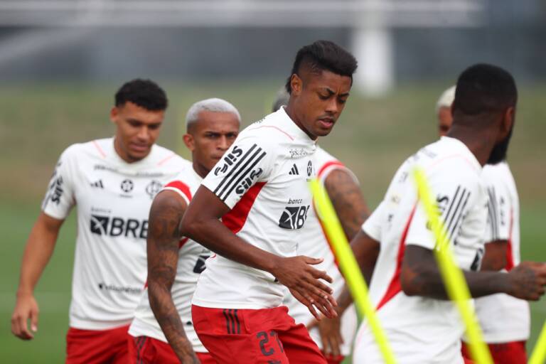 Flamengo encerra preparação para a final da Copa do Brasil e viaja para São Paulo