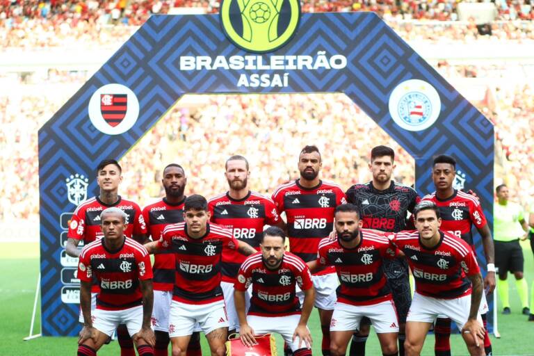 Interino, Mário Jorge elogia atuação do Flamengo e fala em resgatar brilho nos olhos