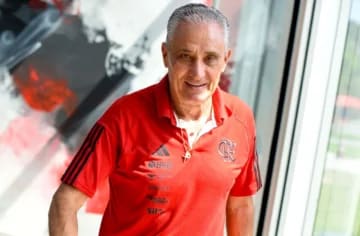 Tite comenta situações dos lesionados Allan e David Luiz no Flamengo