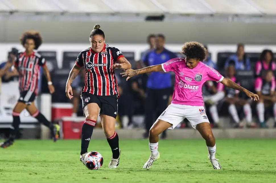 São Paulo elimina Santos e vai à final do Paulista Feminino com Corinthians  > No Ataque