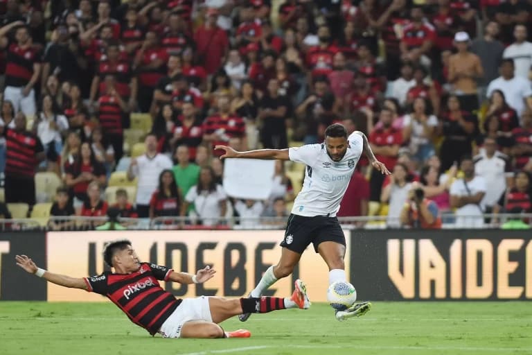 Flamengo x Grêmio: Onde assistir, possível escalação e arbitragem