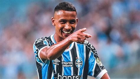 Grêmio estabelece nova função para André Henrique