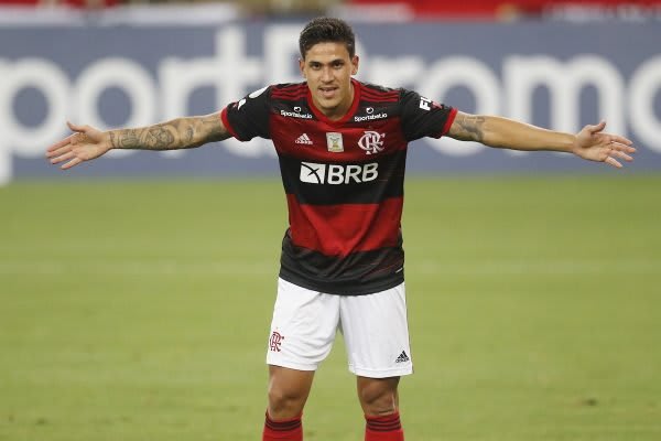 [COMENTE] Destaque nos últimos jogos, o Flamengo deve comprar Pedro em definitivo?