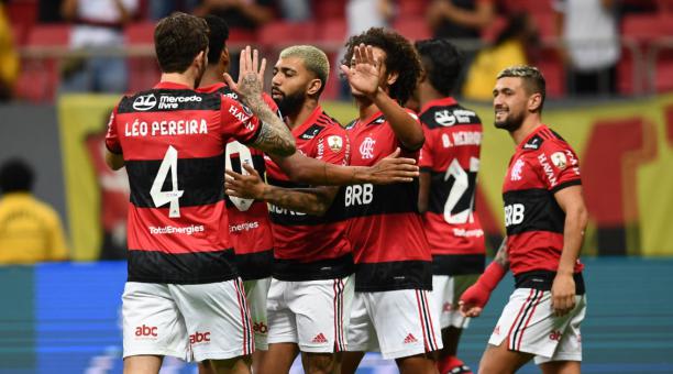 Segundo portal, Flamengo rejeita proposta do mundo árabe por titular da equipe