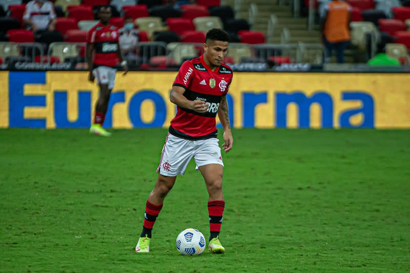 Em negociação com futebol europeu, João Gomes consta em pré-lista do Flamengo para o Mundial