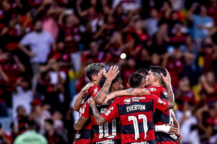 Flamengo encara Corinthians com 6 desfalques e uma incógnita na escalação; Veja