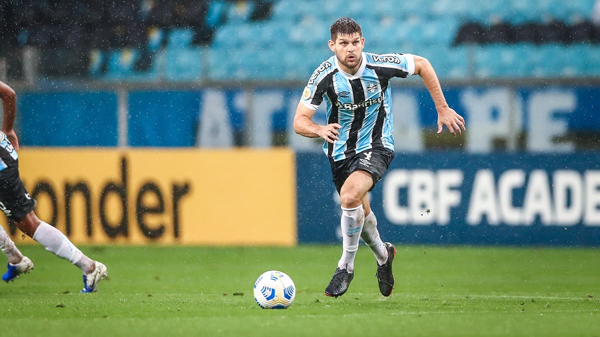 Kannemann rejeita oferta do Grêmio, pede o dobro e acerto fica longe de acontecer