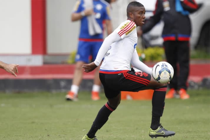 Jajá terá chance como titular do Fla pela primeira vez no Maracanã