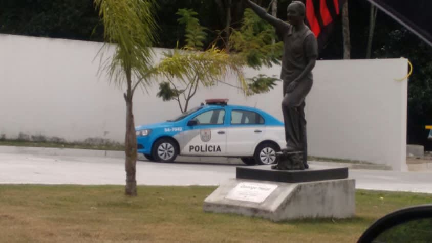 Polícia na porta e treino fechado: a reapresentação do Flamengo