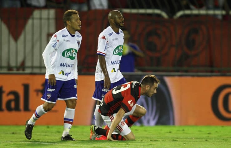 Balanço dos reforços do Flamengo: lado direito vai bem, mas gringos e meias deixam a desejar