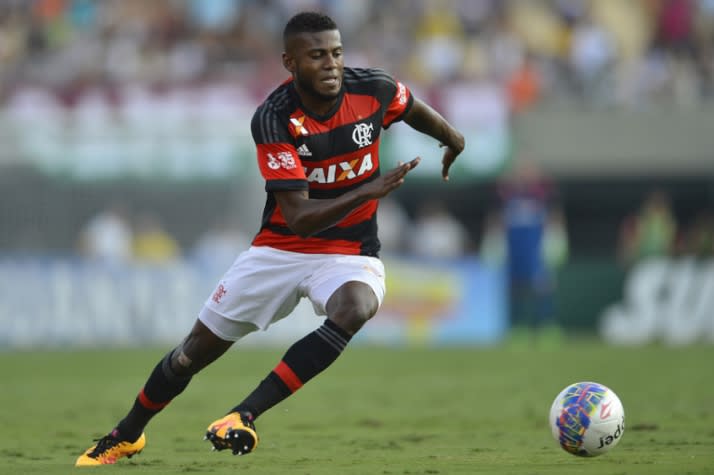 Após gol do Flamengo, Cirino credita boa fase a todo o grupo rubro-negro