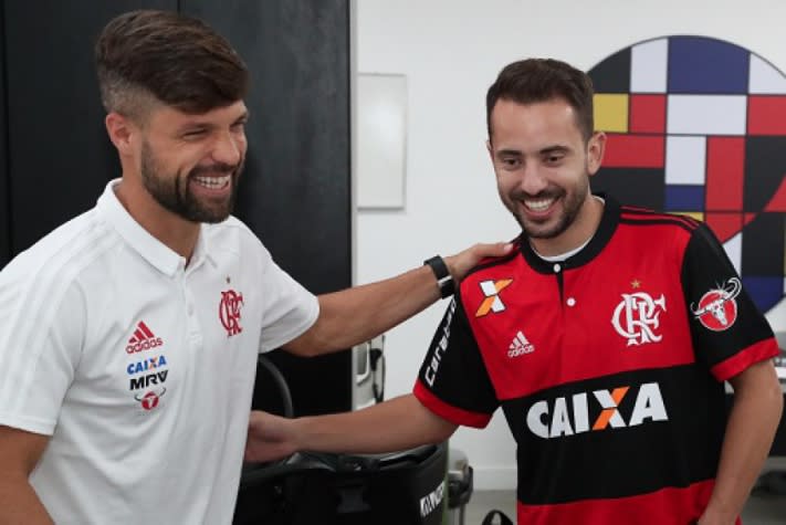 Everton Ribeiro e Diego discordam de que não possam jogar juntos pelo Fla