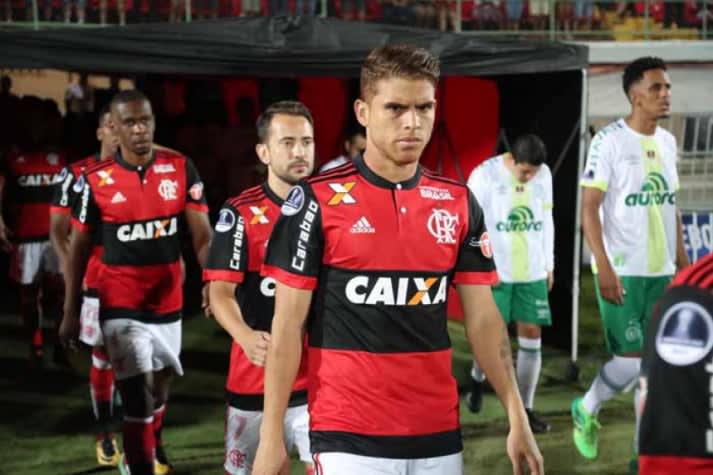 Cuéllar vê Flamengo em dívida com torcida: Eles sempre lotam e apoiam