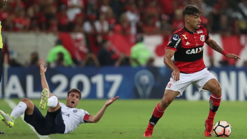 Cauteloso e atento: Flamengo projeta 2018 se baseando nos erros de 2017