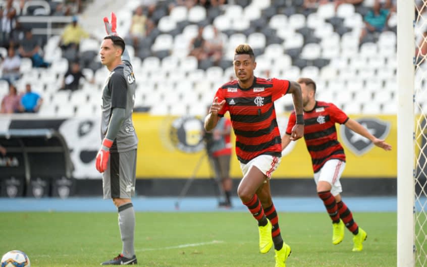 Flamengo venceu mais do que o dobro de clássicos do que o Botafogo