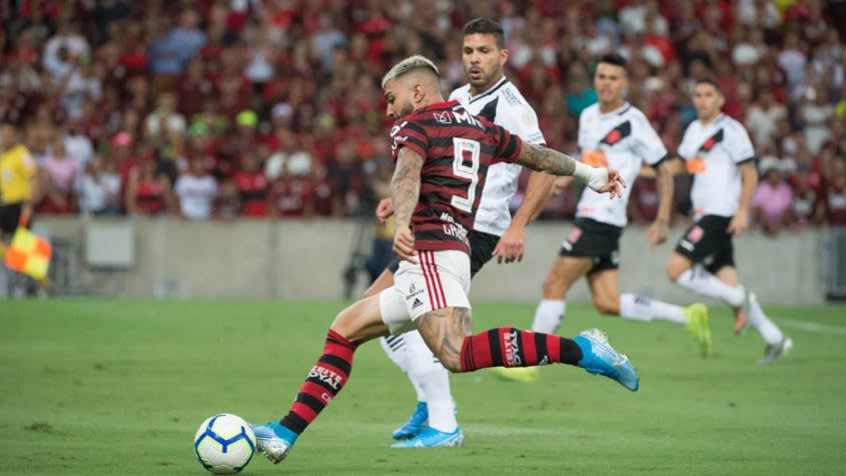 O QUE FAZER? Gabigol é agredido por dirigente do Vasco: Não tive nem reação