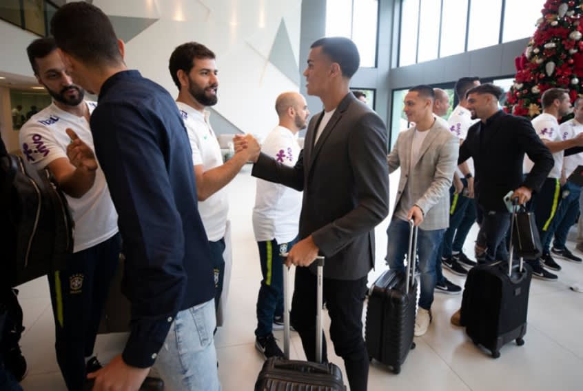 Reinier se apresenta à Seleção e pai do meia terá reunião com empresário sobre o Real Madrid