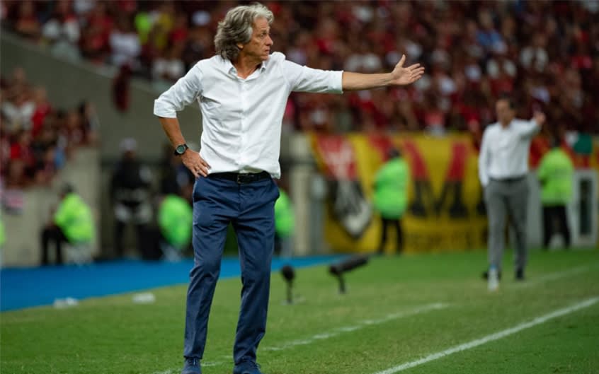 Comentaristas divergem sobre renovação de contrato de Jorge Jesus