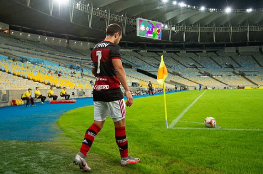 Há um ano, Flamengo voltava a jogar em meio à pandemia; diretoria, agora, se movimenta pelo retorno do público