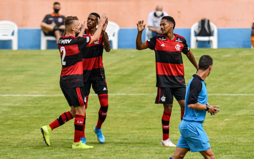 Sub-20: Flamengo e Fluminense jogam na Gávea; Maurício Souza analisa a retomada dos Garotos