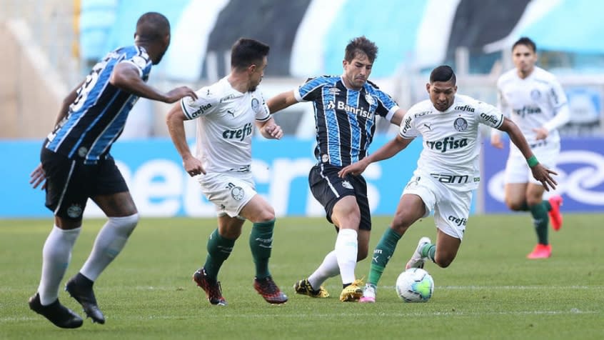 Grêmio está à frente do Palmeiras por time completo e Renato, compara comentarista