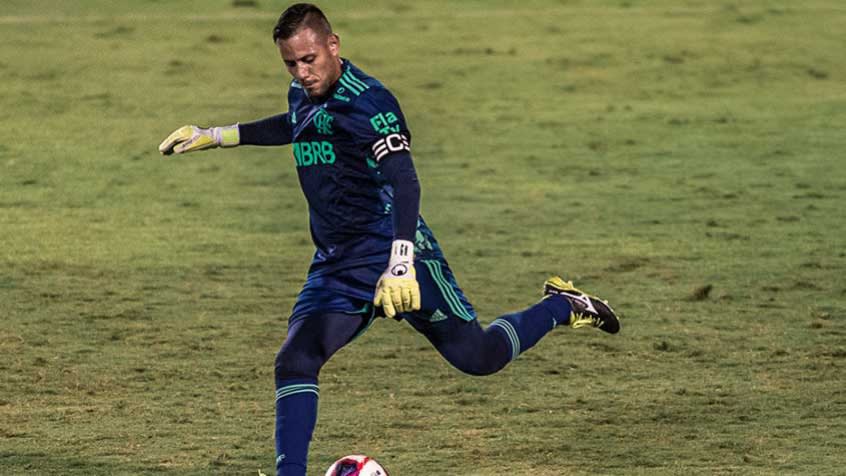 Diego Alves terá novo patrocínio para a Supercopa, confira