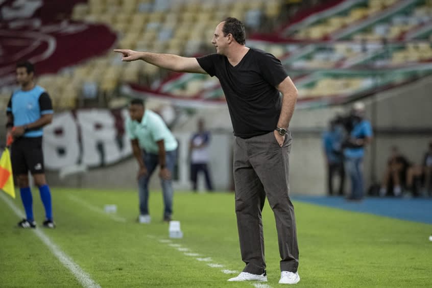 Técnico lamenta chances perdidas pelo Flamengo na decisão e critica arbitragem: O cara estragou o jogo