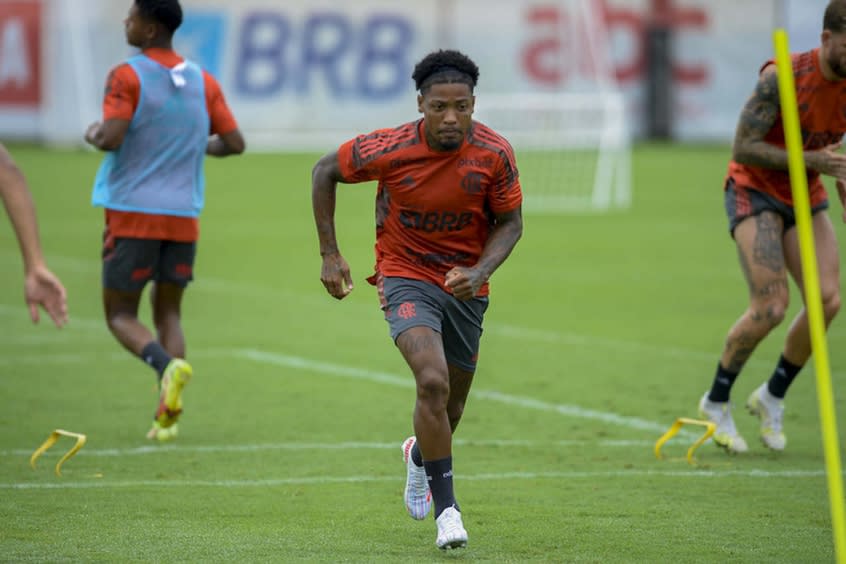 Flamengo finaliza preparação para jogo de estreia de Paulo Sousa