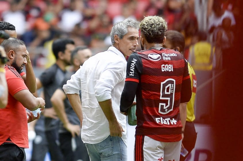 Flamengo de Paulo Sousa encalha e entra no top-5 dos piores inícios do clube no Brasileirão