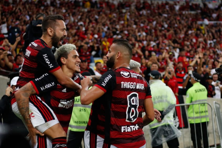 Mengão escalado para o clássico contra o Fluminense; confira