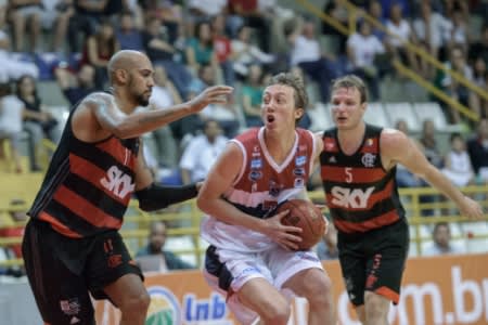 Arrasador no segundo tempo, Fla consegue primeira vitória no NBB