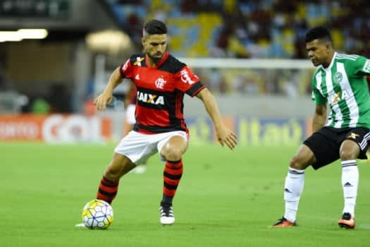 Flamengo cede empate para o Coxa e se despede da briga pelo título