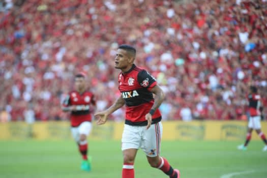 Everton aponta Flamengo como um dos favoritos ao Brasileirão e exalta força do grupo: Muito qualificado