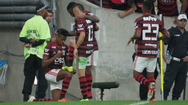 Botafogo e Flamengo são multados por irregularidades em clássico