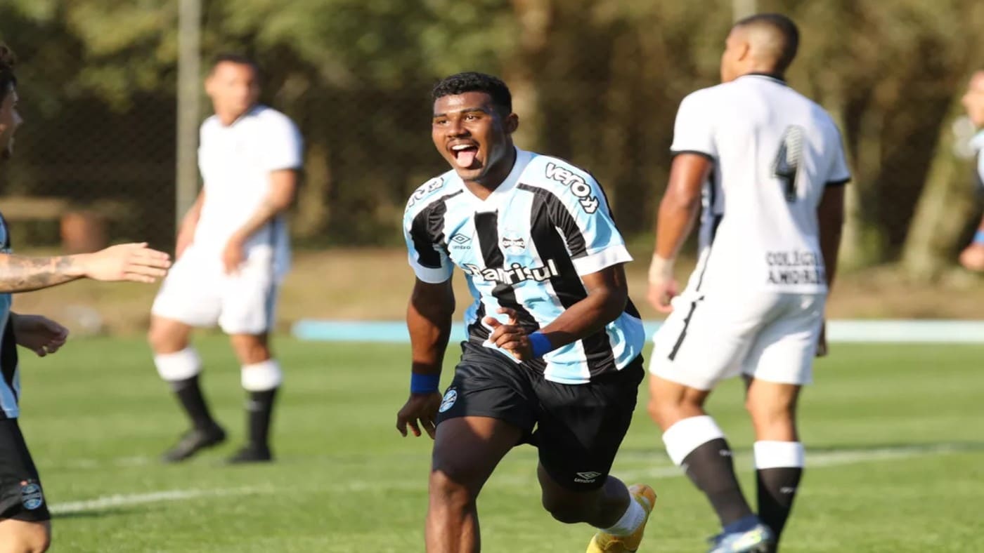 Grêmio rejeita proposta por promessa de 19 anos