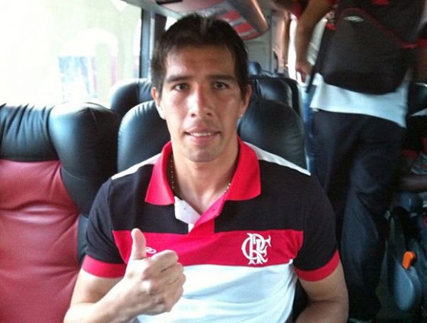 Curtinha: indisposto, Cáceres fica fora de coletivo. Diego Silva entra