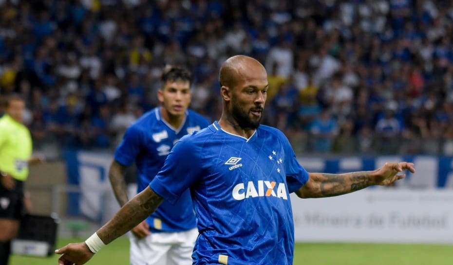 Volante Cruzeirense indica que será titular contra o Atlético