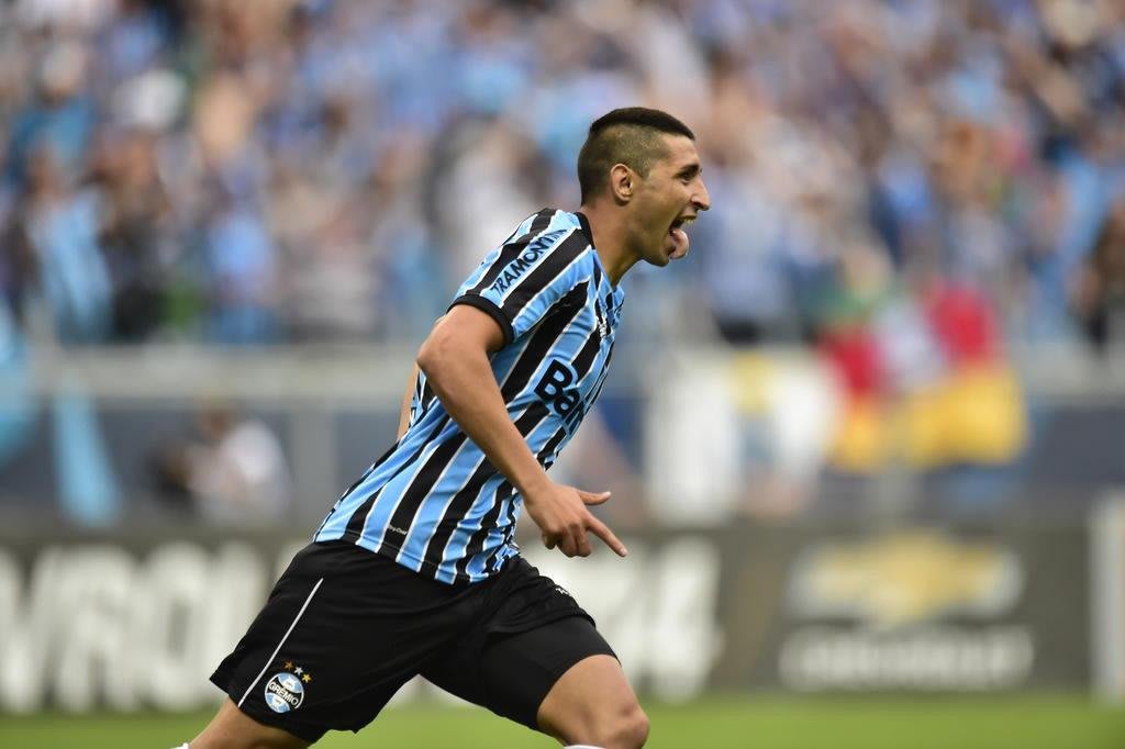 O que pode impedir a contratação de Alán Ruiz pelo Grêmio