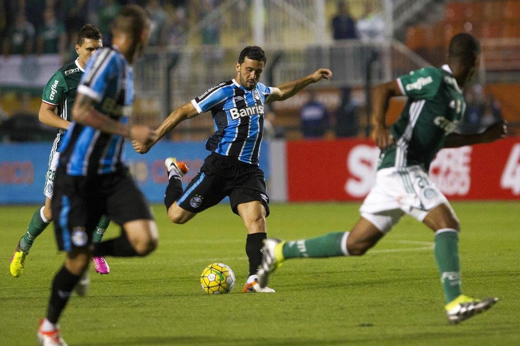 Para tirar Edilson do Grêmio, Cruzeiro terá de pagar mais do que vem sendo noticiado