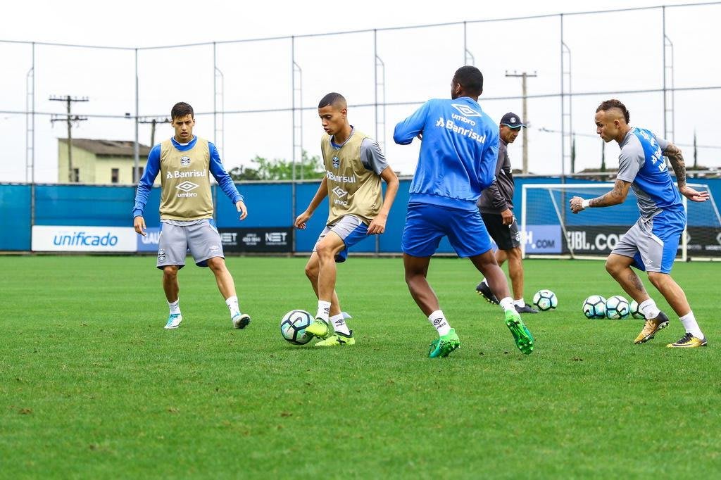 Desfalques de todos os tipos, uma estreia e disputa particular no Grêmio contra o Fluminense