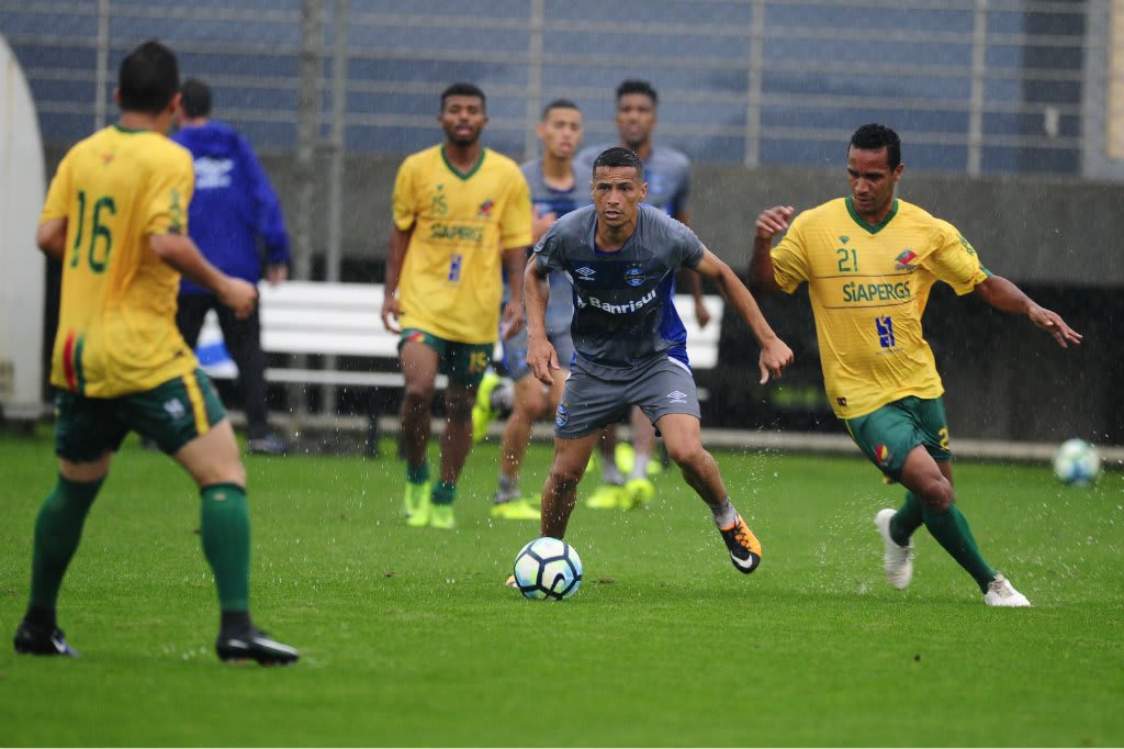 Cícero terá primeira chance para honrar crédito que recebeu do Grêmio