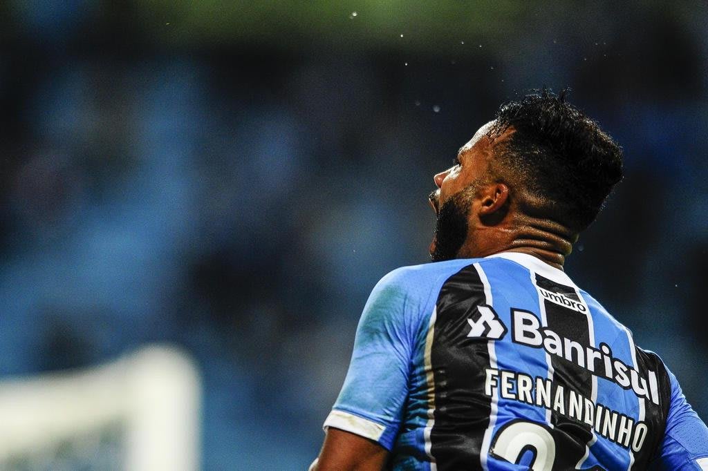 Fernandinho praticamente fora do Grêmio