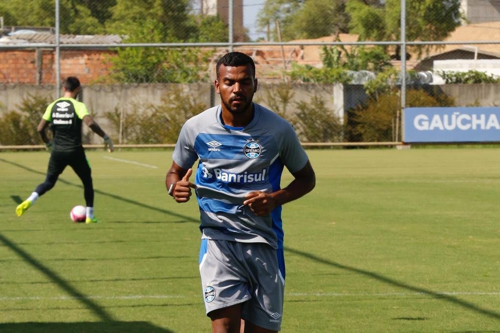 Leonardo Gomes reforça Grêmio no início do Gauchão