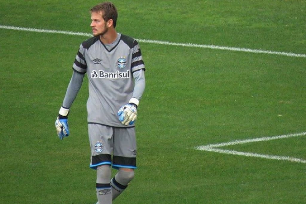 Conheça o goleiro do Grêmio na Copinha que se espelha em Neuer e Grohe