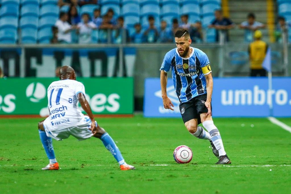 Marcelo Oliveira mira o Santos antes de Gre-Nal